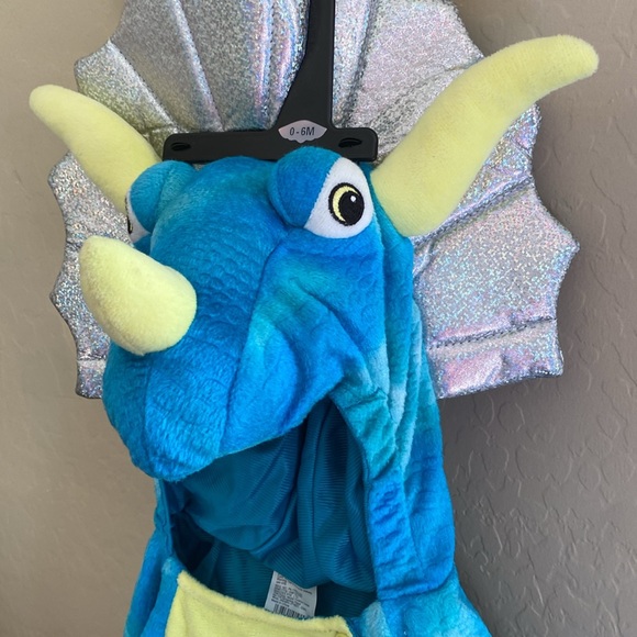 0-6 months triceratops costume - Picture 3 of 10